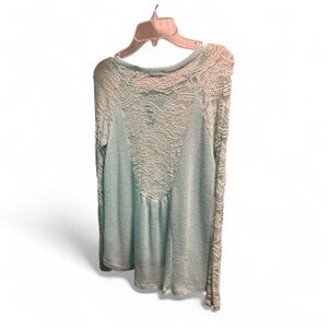 Elegant Lace Women's Top - light blue